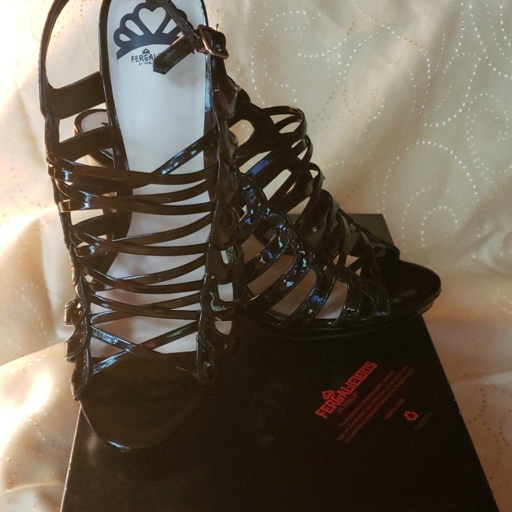 BRAND NEW Fergaliecious heels size 8m
